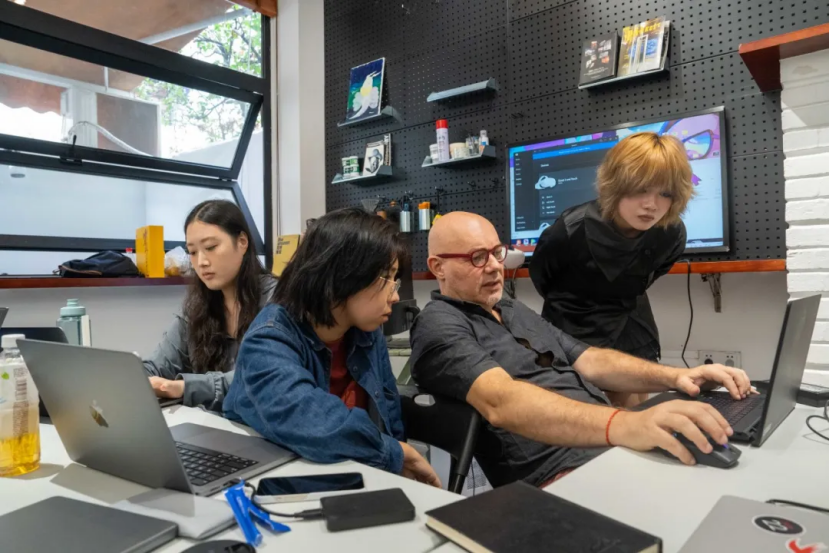 1743661065340816.png 01M6bzXcOlNec.png